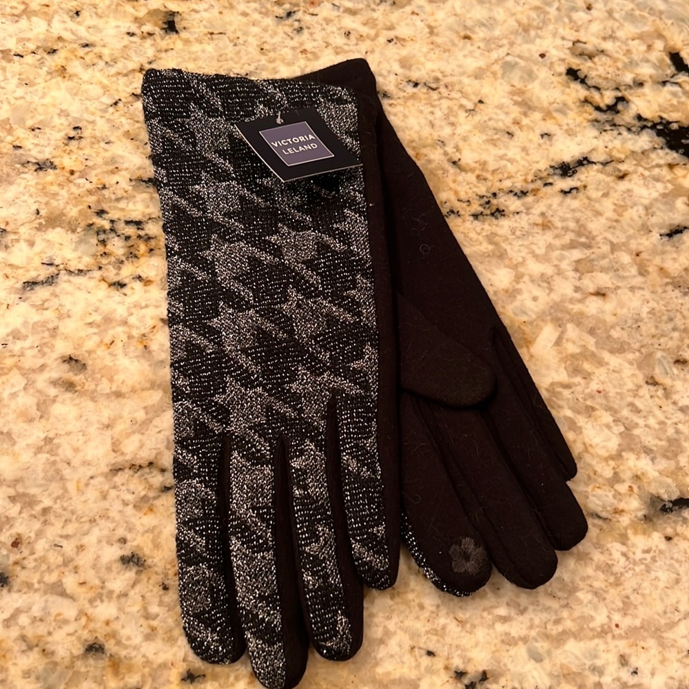 Victoria Leland Black & Metallic Silver Gloves with Houndstooth Design